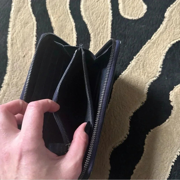 Jimmy Choo Carnaby Zip Around Continental Wallet Silver Studded Stars - Picture 11 of 12